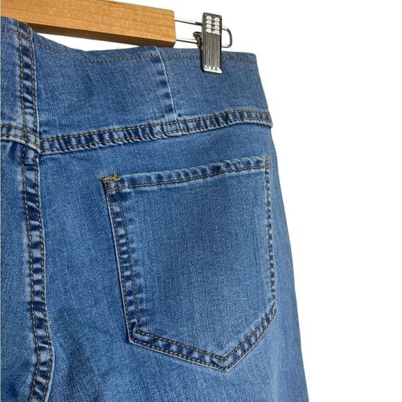Newberry Kustom |Women’s Pull On Elastic Waist Bell Bottom / Flare Jeans| Medium - Picture 4 of 5
